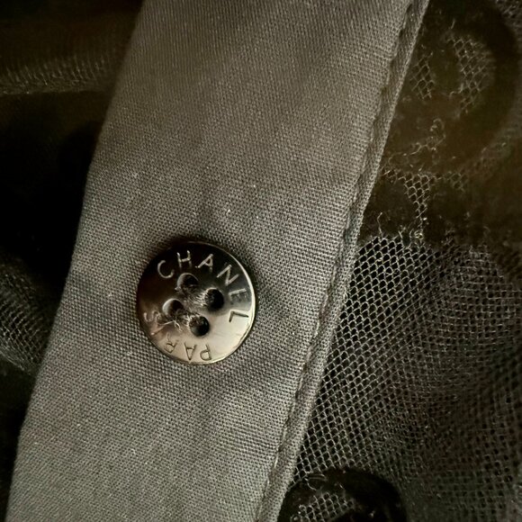 AUTHENTIC CHANEL LOGO BLOUSE SIZE M - Picture 11 of 12